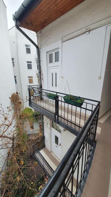 Violet Apartment With Air Condition بودابست المظهر الخارجي الصورة